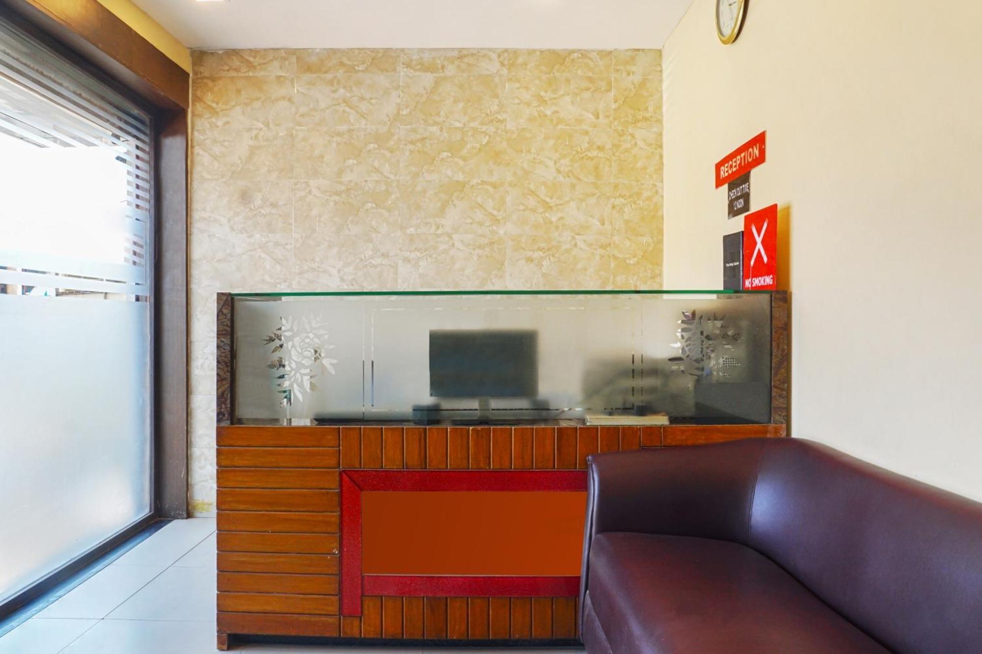 Oyo Hotel Paradise Mumbai Exterior foto